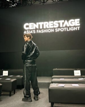 Carlos Chan Ka-Lok Instagram - 好開心能夠出席香港時裝界盛事CentreStage
謝謝邀請🙏🏻😊
—
@hktdclifestyle @hktdcfashionhk @talens.mgmt
#centrestagehk #fashion_hongkong