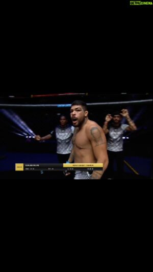 Carlos Felipe Instagram - Sempre pronto pra dar um show!!!

Always ready to give a show

@aca_mma  Its time for show again!