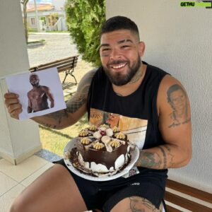 Carlos Felipe Instagram - 🇧🇷 Mais um ano de vida… e o maior presente que eu poderia desejar seria o @aca_mma marcar essa luta lá pra abril e me deixar mostrar porque sou um dos melhores strikers do mundo! Boxe x Muay Thai… dessa vez não vai ser com um cara que não faz nada além de amarrar a luta 

🇺🇸 happy birthday to me👏🏻🎁🎉Another year of life... and the greatest gift I could wish for would be for @aca to book this fight for April against matunga DJikasa / @tripledjikasapower and let me show why I'm one of the best strikers in the world! Boxing x Muay Thai… this time it won't be with a guy who likes to tie up and have boring fights

@aca_mma 
@aslanbekbadaev