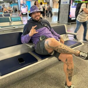 Carlos Felipe Instagram - Vamo ali matar a saudade de trocar umas porradas