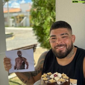 Carlos Felipe Instagram - 🇧🇷 Mais um ano de vida… e o maior presente que eu poderia desejar seria o @aca_mma marcar essa luta lá pra abril e me deixar mostrar porque sou um dos melhores strikers do mundo! Boxe x Muay Thai… dessa vez não vai ser com um cara que não faz nada além de amarrar a luta 

🇺🇸 happy birthday to me👏🏻🎁🎉Another year of life... and the greatest gift I could wish for would be for @aca to book this fight for April against matunga DJikasa / @tripledjikasapower and let me show why I'm one of the best strikers in the world! Boxing x Muay Thai… this time it won't be with a guy who likes to tie up and have boring fights

@aca_mma 
@aslanbekbadaev