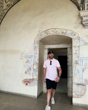 Carlos Ferro Instagram - La mejor manera de describir un viaje hahaha . 
.

🫶

@cprimatesta