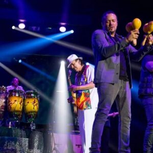 Carlos Santana Instagram - Amazing night in In Victoria BC @colinsmithtakespics 
 @sofmcvic @livenationbc
#saveonfoodsmemorialcentre #livenation #carlossantana #carlossantanatour #blessingsandmiracles #rock #rockandroll #guitar #colinsmithtakespics #santana #carlossantana