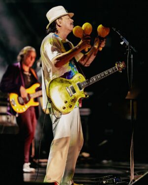 Carlos Santana Instagram - The legendary Carlos Santana returned to the Beacon stage following the world premiere of his documentary 𝘊𝘢𝘳𝘭𝘰𝘴 🎸

 📷: Noemad Reid / MSGE