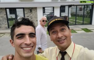 Carlos Solano Instagram - Con el Jimmys otra vez. Y el director bien alegre. 😃