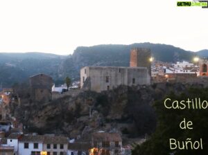 Carlos Solano Instagram - Mi querida prima y su buen novio me invitaron a conocer su encantador pueblo: Buñol, en España. Realmente quedé encantado. Y muy agradecido, por supuesto. ❤️
@glendarami