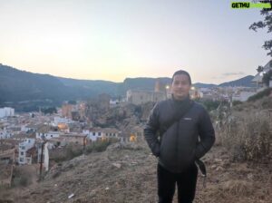 Carlos Solano Instagram - Mi querida prima y su buen novio me invitaron a conocer su encantador pueblo: Buñol, en España. Realmente quedé encantado. Y muy agradecido, por supuesto. ❤️
@glendarami