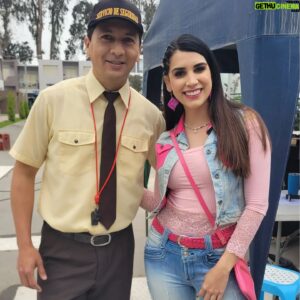 Carlos Solano Instagram - Feliz día del amor y la amistad.