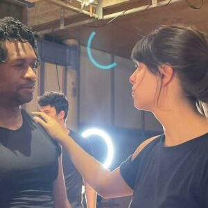 Carlos de Niggro Instagram - Fim de semana de imersão num Workshop incrível: @quandoacendeacamera. 
Além das trocas de experiências e descobertas sobre o nosso ofício, a delícia de encontrar gente linda e talentosa no primeiro curso presencial.
Obrigado @elielf @elielferreira2020, meu querido amigo/irmão pelo presente!❤
Obrigado @izaboxcultural e a todos os novos amigos dessa jornada.
#eduardomilewicz @edumil1
#naminhapelepreta