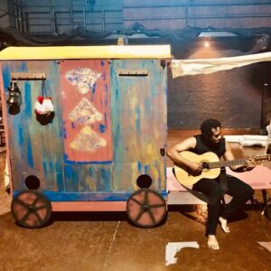 Carlos de Niggro Instagram - Espetáculo infantil: A lenda do cigano e do  gigante. #tbt
Direção. @kleber_montanheiro 
Produção: @elderfragaoficial