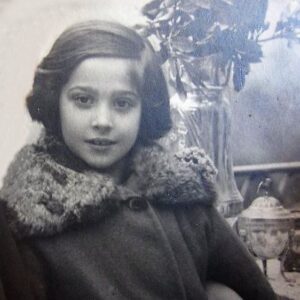 Carly Pope Instagram - La mia Nonna. 
Today she is 102. 
Today she is still a Venetian queen. 
Tanti auguri a te 💝