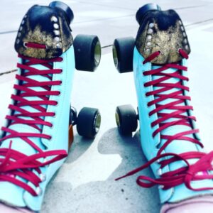 Carly Pope Instagram - Doesn’t everyone (I’m serious) want to be a #PrincessOnSkates ? 

The goal: get more comfy on 🛼, have homework to bring back to LA, have a mini sweat, have a mega laugh, leave nothing (including bone fragments) on the court. 
@princess_on_skates was a dreamy and patient(!) teacher these past few weeks, and helped me gingerly nail that wish-list. Gingerly, operative word.
Thank you, Belle…I now feel safe enough to roll around with only wrist guards! Bold improvement. 
See you for a dance next time I’m in Melbs 💋
#BelleOnWheels #frankenskates #rollerskating #rollergirls #rollerdance #protectivegear #getoutside #bambi #naarm