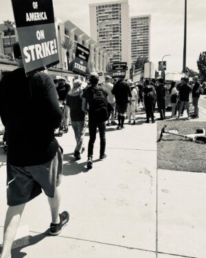 Carly Pope Instagram - Strike Girl Summer.

This labour movement is vital. The stakes are high, y’all. 
Make some noise. 

#sagaftrastrong #sagaftrastrike #unionstrong #strikegirlsummer