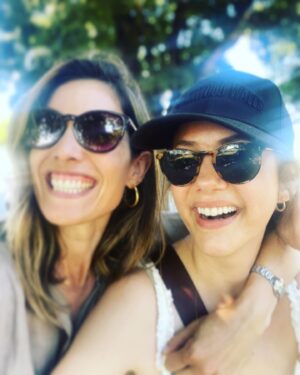 Carly Pope Instagram - HAPPIEST of Sun tours to this sunniest of sunny lasses!! 
Julie, you are so very dreamy. 
The truest deepest friend. The most loving sis from un otro miss. Spending time with you lights life. Full stop. 
So many LOLs a few weeks ago (exhibit A), and so many more to come in just a few short (get here!!) days. How lucky we be. 
Meanwhile: HAPPY BIRTHDAY JUGO! May this year be your Goldilocks year…juuuust right 💖