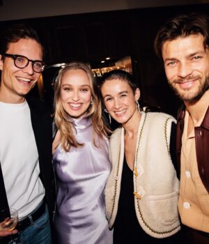 Caro Cult Instagram - Berlinale ‘24✨

Danke für all die wundervollen Momente in bester Gesellschaft. Es war so schön. 

Credits: Bild 2 @clemensporikys @studiobabelsberg 
  Bild 8 Gerome Defrance @amazonprime 
 
@spielkind_management @malve_mgmt 
#berlinale
