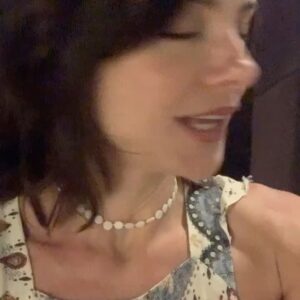 Carolina Chalita Instagram - Muito emocionada com o resultado desse filme ! 
Ontem assisti pela primeira vez depois de 1 ano das nossas filmagens e tenho certeza que a história de Júlio e Helena vai envolver e deixar o público com água na boca!  Parabéns a toda equipe envolvida , ao meu parceiro de cena @trlacerda pela entrega e principalmente ao diretor @duannebuss por trazer o seu olhar sensível ao dirigir e roteirizar o seu primeiro filme de longa-metragem!
Já já vocês poderão assistir “Água na Boca” nos cinemas de todo o Brasil ! 

#aguanabocaofilme #aguanaboca #cinema #cinemabrasileiro #producaonacional #audiovisualbrasileiro #featurefilm #movie #shootchallenge #thiagolacerda #carolchalita