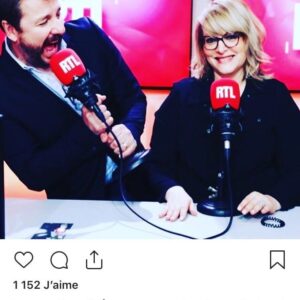 Caroline Diament Instagram - Youpiiiiii !!!!   150 000 auditeurs par rapport à l’été dernier. Bravo @brunoguillonoff tu ne m’auras pas supporté tout l’été pour rien ! Vive U2 et vive Gutenberg !!!!!!