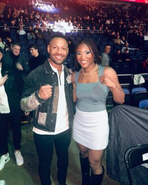 Caroline Dubois Instagram - A great night of boxing! 🌃

Wow the o2 showed up, so happy to be present and watch the fighters give it there all in the ring 🙌🏿

@skysportsboxing

#boxinglife #vla #prettygang #femaleathlete