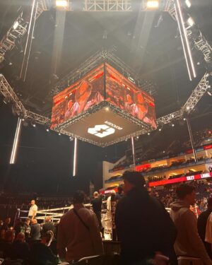 Caroline Dubois Instagram - A great night of boxing! 🌃

Wow the o2 showed up, so happy to be present and watch the fighters give it there all in the ring 🙌🏿

@skysportsboxing

#boxinglife #vla #prettygang #femaleathlete