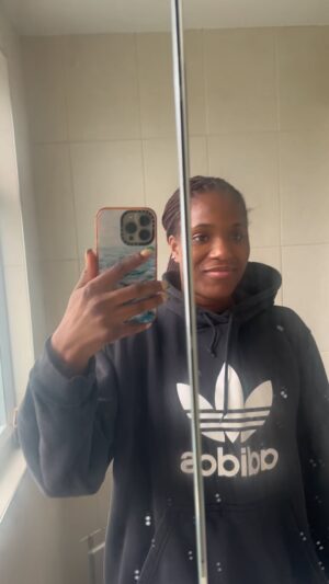 Caroline Dubois Instagram - Let’s me show you my run with the new adidas supernova running trainers 

Very comfortable 10/10 👍🏿

@adidasrunning @sportsdirectrunning 

#running #runningmotivation #girlsthatrun #lifestyle