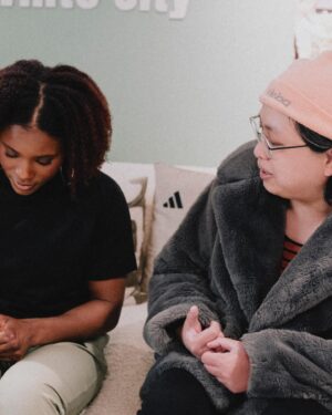 Caroline Dubois Instagram - The fans are who make my dreams possible 💜💜
Had a great time at my adidas meet and greet in white city, thank you to everyone who turned up 

And to everyone who is stepping on my train for this journey, it’s gonna be a good one 😉🔥

@adidas #meetandgreet @adidaslondon #adidaswhitecity
