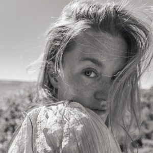 Caroline Hjelt Instagram - 🌻 heatwave 🌻