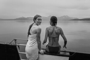 Caroline Hjelt Instagram - Always the happiest by the water 💙 📷 @yoyelapogian
