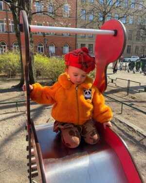 Caroline Hjelt Instagram - Gaia turned 2 years old last week.. I can’t believe it. I love you so much and being your mother is the best thing that ever happened to me ❤️