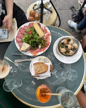 Caroline Kwan Instagram - Paris, part un! 🇫🇷