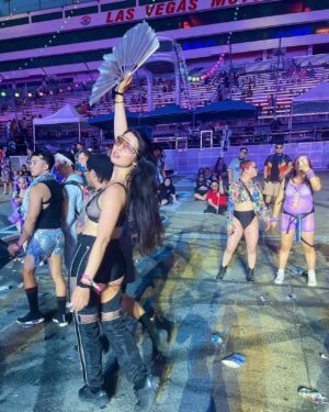 Caroline Kwan Instagram - EDC dump day☝🏼✨

(me every 5 seconds: “I LOVE THIS PLACE!!!)