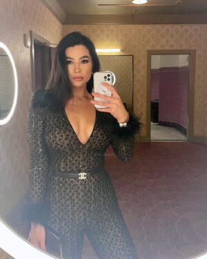 Caroline Kwan Instagram - next streamer awards I WILL win gamer of the year!!! 

💄💋: @taylorruffin

#streamerawards