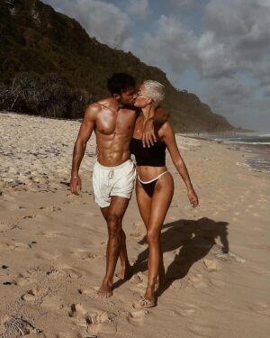 Caroline Receveur Instagram - Mom & Dad in Bali ❤️‍🔥