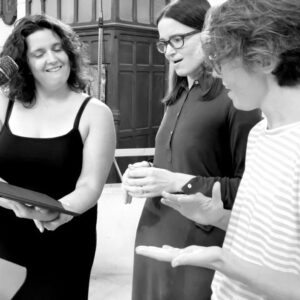 Caroline Shaw Instagram - slow-practicing 3-part harmony (bit of partita) yesterday with the lovely @esteligomez & @sopranomarz 

⤴️↪️↩️➡️🔀

📷: @ginny_kelsey 
@roomfulofteeth