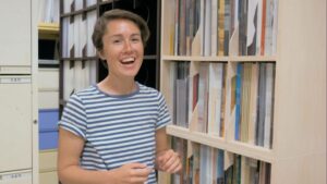 Caroline Shaw Instagram - @CarolineAdelaideShaw stopped by for the Nonesuch Selects video series, in which artists visit the Nonesuch office, pick some of their favorite albums from the music library, and share a few words on their choices. She chose recordings by @RhiannonGiddens, Dawn Upshaw, @GabrielKahane, @MountainManBand, Steve Reich, and @ChrisThile.

#CarolineShaw #NonesuchSelects #RhiannonGiddens #DawnUpshaw #GabrielKahane #MountainMan #SteveReich #ChrisThile #Nonesuch #NonesuchRecords #Nonesuch60