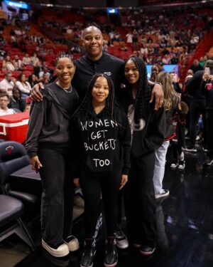 Caron Butler Instagram - Cherishing every moment.
🖤👑👑👑