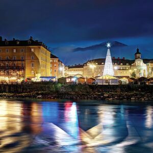 Carson Kressley Instagram - There's still a few spaces left on my Holiday Shopping Trip to Germany and Austria!  Come on vacation with me and only 20 other guests aa we shop the famous Christmas Markets of Bavaria and Austria, explore the local cuisine and lodge in a storybook village right out of the Sound of Music (we will see some of the films locations as well!). Link in bio to book now for a discounted rate.