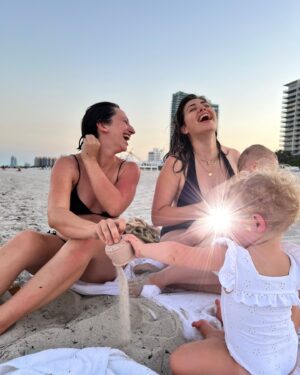 Carson Meyer Instagram - Two of my best girlfriends of 20 years 🤯 surprised me with a trip to Miami with our babies to celebrate becoming a wifey. 

We might be the first people to leave South Beach without a sunburn or hangover but like many bachelorette’s before me I was up all night and covered in vomit by the end. 

Wouldn’t have it any other way! 🤍