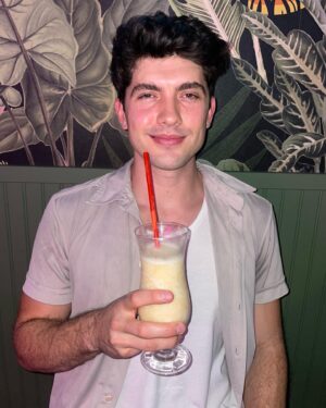 Carter Jenkins Instagram - Don’t worry, I wished for the strike to end 🎂 #32 🎯🍾
