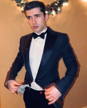 Carter Jenkins Instagram - new year, old sport 🥂