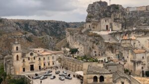 Cary Joji Fukunaga Instagram - If you don’t like spoilers then don’t look at these BTS from Italy - Matera & Gravina di Puglia: 1. dailies still from the lab from our IMAX footage 2. #shotonmyiphone finding an angle for the stand-off in the square 3. Three blind mice: Linus, Lea and I (Greg Williams photo) 4. Mark-up explaining how I wanted to combine Gravina de Puglia to Matera for the VFX team 5. Video of “Low mode” cam op Ossie McLean carrying a hefty IMAX load with Garry Moore in support 6. Video of SFX team making things go boom 7. Another BTS by Nicola Dove in Matera 8. Video of Ossie McLean crossing union lines to help standby Art Director Arwel Evans perfect the line in Gravina di Puglia 9. A squadron of DB5’s forming up before the shoot day in Matera 10. My “improv” sides at the Sapri train station