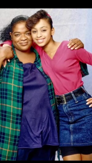 Caryn Ward Instagram - Starring in this CBS series, “YOU TAKE THE KIDS” portraying Nell Carter’s daughter, along with my TV “brothers” @yasiinbey, Marlon Taylor❤️, Trent Cameron and the late great Roger E. Moseley, 🙏🏽marked a defining moment in my life. 🙌🏽

🎙️Recently, I opened up about my journey at the Triggered AF event in NYC, sharing the invaluable lesson: never give up, keep (re)-writing your story.

This industry isn’t for the faint-hearted. Auditions, rejections, and self-doubt have tested me to the core. But amidst the challenges, I’ve discovered the key to success lies in perseverance and unwavering belief in oneself.

I’ve sacrificed sleep, poured endless hours into studying my craft, filming, and faced immense pressure. Yet, the sacrifices have been worth it. Each setback has molded me into a stronger, more resilient person. 

This is how I am able to live my purpose, as well as support high-performing creatives, speakers,coaches, and
Entrepreneurs do the same with my high-level coaching programs @main_character_energy_u ✨🎬

I define “Main Character Energy” as the unyielding determination to pursue our dreams, no matter the obstacles. 💥

What dreams reside within the depths of your being, waiting for you to summon the courage and resilience to make them a reality?

Through sharing my story, I hope to ignite the fire within others to persevere, push forward, and Be The Lead in their Own Story.™️

YOU, dear one reading this, are a force to be reckoned with—As Umi says, “shine your light on the world”! ✨🎼

THANK YOU @flyandfamousblackgirls for creating this ✨💕

Xo, 
CWR  ps. I love you, Nell Carter! Always and forever 🙏🏽✨🤍

#starpowerstoryteller #maincharacterenergy
#CarynWardRossEnergy #maincharactervibes