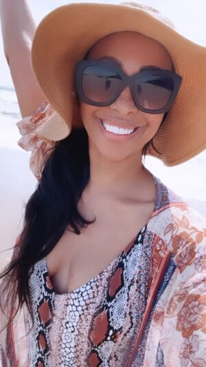 Caryn Ward Instagram - Life throws shade, but I’m all about soaking up the sunshine. Feeling the warmth on my skin and the rhythm of the waves is a powerful reminder to appreciate the good stuff. Thanks for the reminder, Universe! 💛#gratefulgram #freckles #sunlightandsoul ☀️

#CarynWardRossEnergy