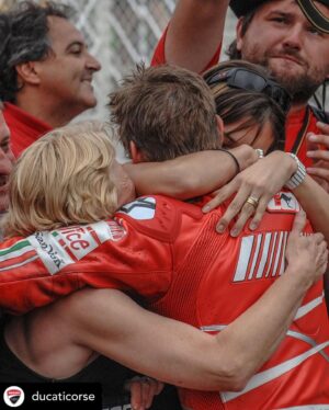Casey Stoner Instagram - Posted @withrepost • @ducaticorse 15 years ago, #onthisday, we won our first Riders' World Title with @official_cs27 at the #JapaneseGP ❤️ Simply unforgettable! 

#ForzaDucati