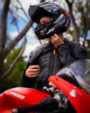 Casey Stoner Instagram - A carbon fiber masterpiece that redefines racing standards.
Design tailored for dedicated racers, offering unparalleled safety, comfort and aerodynamic finesse.
Inspiration drawn from the remarkable achievements in MotoGP.