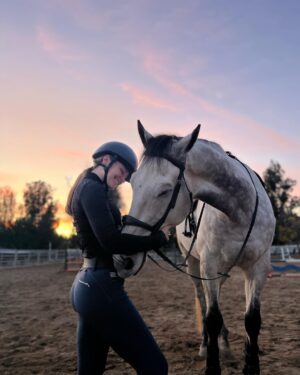 Cassi Thomson Instagram - September 6th 2019 — a damn fine day. It’s been 4 years with the big dawg by my side. This horse changed my life and I couldn’t be more grateful for his heart and enduring spirit. 👊🏼✨