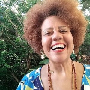 Cássia Valle Instagram - Lá vem coisas boas por aí . Aguardem!
#artepret#literaturapretafeminina #bienaldolivrobahia2024