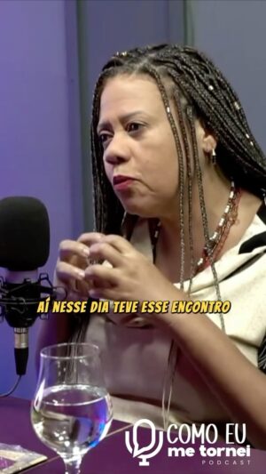 Cássia Valle Instagram - Muitas pessoas já passaram pelo nosso podcast nesse um ano, mas uma é muito especial, pois foi a primeira a entrar nesse projeto, e veio com toda a sua energia e vibração, dando o apoio essencial para que esse podcast fosse à frente, a atriz, escritora e museóloga @cassiavallereal 

Obrigada Ritinha por ter aberto com chave de ouro nosso projeto 🏅

#bandodeteatroolodum #ópaió #escritora