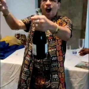 Cássia Valle Instagram - O lançamento da Coletânea "Contos para Erê" foi uma celebração a nossa história, mergulhando em um universo onde o passado e o presente se entrelaçam, criamos  um diálogo dinâmico através de cada conto. 

Celebramos a diversidade quando nos reunimos no MUNCAB (@muncab.oficial ). Nós do Coletivo Liga do Dendê, através dos Fundadores Cássia Valle, Marcos Cajé , a equipe de coordenação Paula Brito e Denise Ferreira, e todos os escritores (as) do Coletivo, agradecemos a sua presença.

Te convido a conhecer a Coletânea. Em cada obra, você será convidado a vivenciar através do texto, e das ilustrações traços da nossa ancestralidade, e identidade do nosso povo preto.