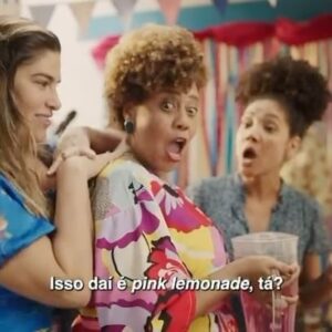 Cássia Valle Instagram - #PartiuAmerica já está  na Netflix (@netflixbrasil), só agradecer ao diretor @rodrigo_cesar1 e parabenizar a toda equipe pelo belíssimo trabalho. 🤩

Assistam!! 👀🍿

@galeriadistribuidora 

#cassiavalle #netflixbrasil #partiuamerica
