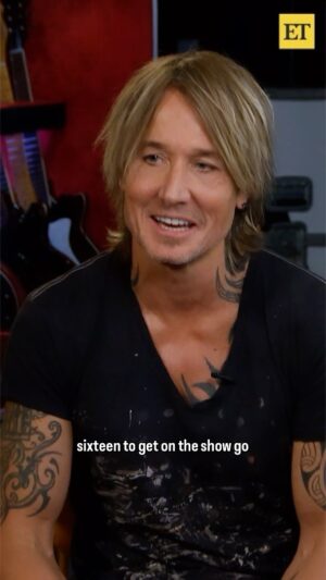 Cassie DiLaura Instagram - fake it till you make it baby!!!!!! 🤣 moral of the story today LOL!! #flashbackfriday with @keithurban ⏮️ 

@nbcthevoice x @entertainmenttonight 

#keithurban #flashback #newfaces #australia #thevoice #nbc #entertainmenttonight #interview #memory